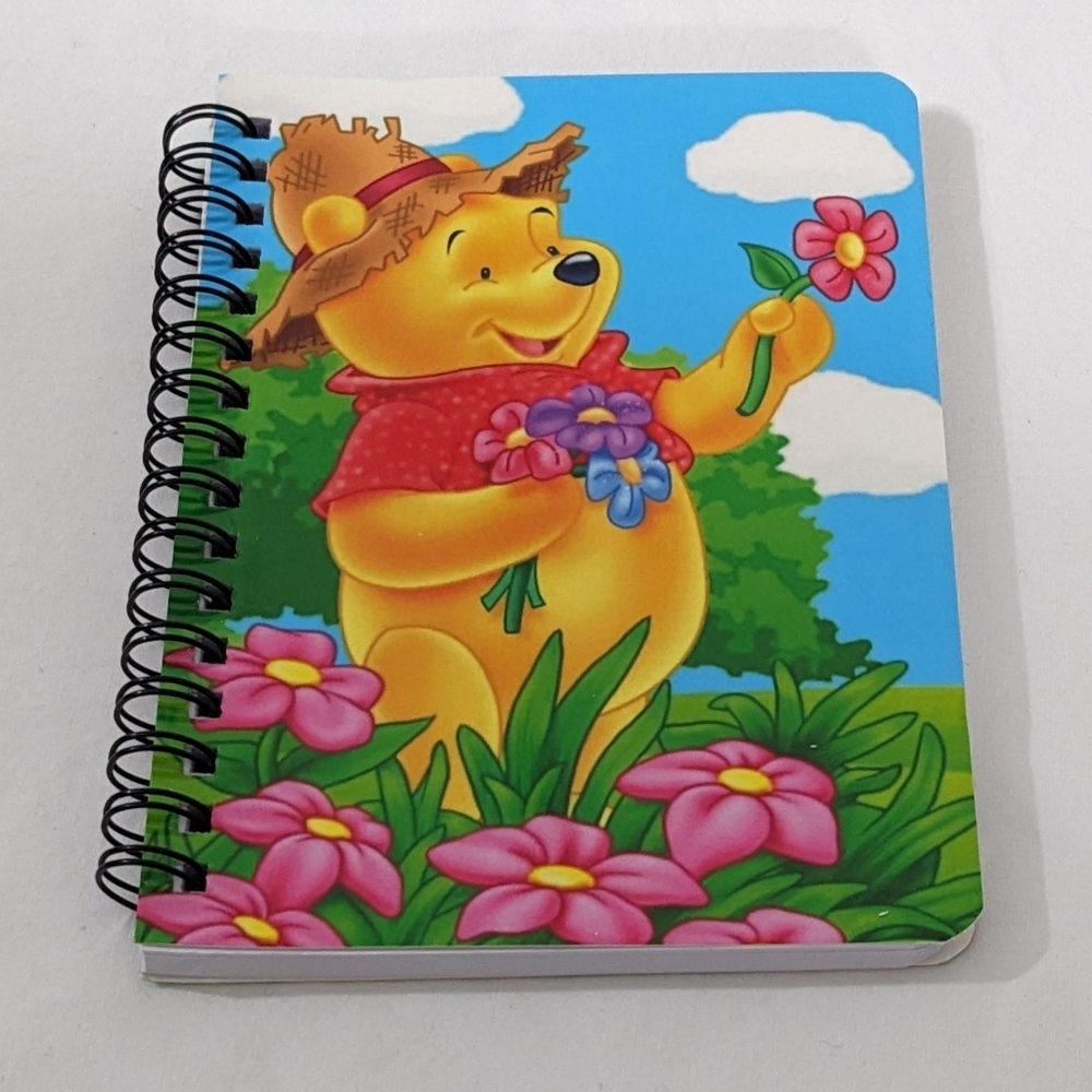 Disney Winnie The Pooh Small Spiral Notebook, NEW